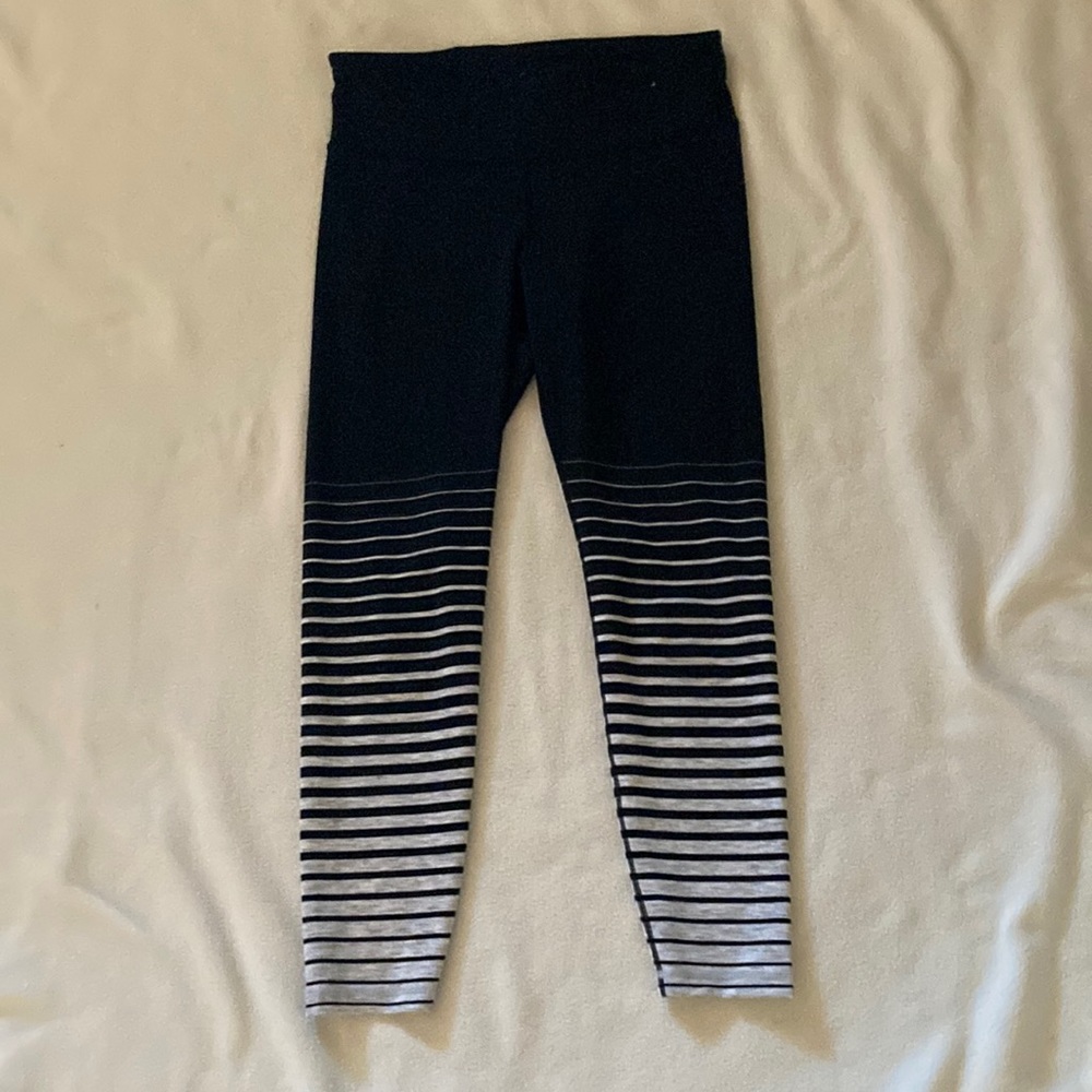 Gap leggings. Black with hombre strips. Size M.